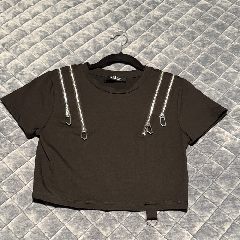 AKIRA Black Crop Tee with Silver Zipper Detail